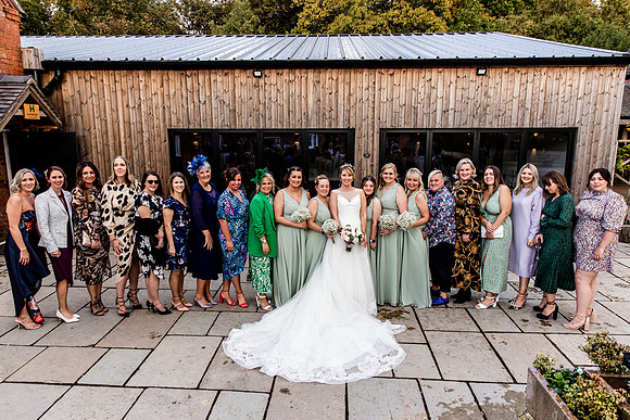 Hanbury Barn Wedding Photography - Laura & Phil-539