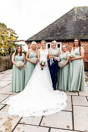Hanbury Barn Wedding Photography - Laura & Phil-431