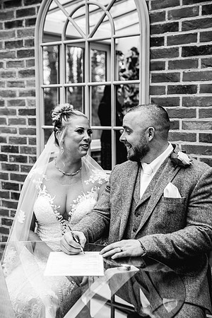 Foxtail Barns Wedding Photography - Kate & Jonathon-376