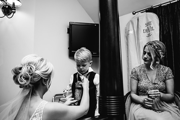 Three Horseshoes Wedding Photography - Staffordshire Weddding Photographer - Laura & Louis-147