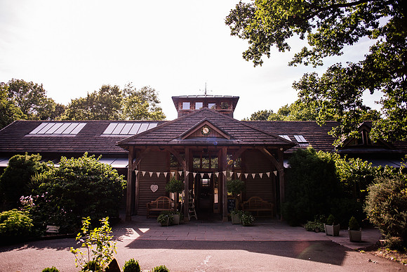 The Oak Tree Of Peover Wedding Photography - Cheshire Wedding Photographer-429