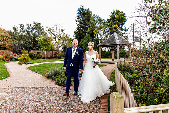 Hanbury Barn Wedding Photography - Laura & Phil-584