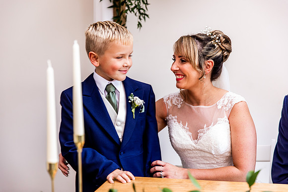 Hanbury Barn Wedding Photography - Laura & Phil-345