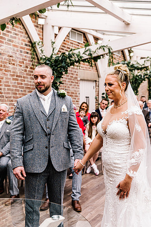 Foxtail Barns Wedding Photography - Kate & Jonathon-279