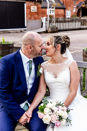 Hanbury Barn Wedding Photography - Laura & Phil-615