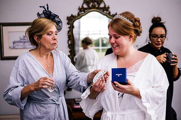 Dovecliff Hall Hotel Wedding Photography - Staffordshire Wedding Photographer - Kirsty & Ian-82