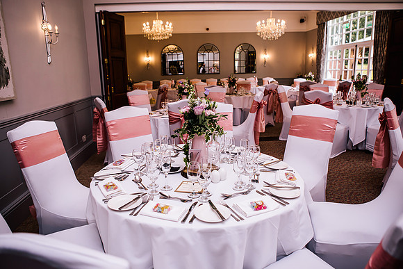 Dovecliff Hall Hotel Wedding Photography - Staffordshire Wedding Photographer - Kirsty & Ian-547
