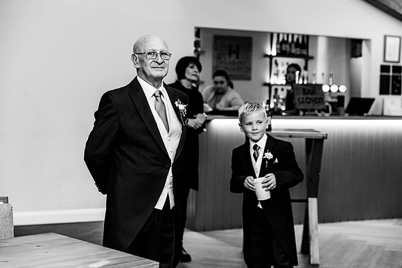 Hanbury Barn Wedding Photography - Laura & Phil-262