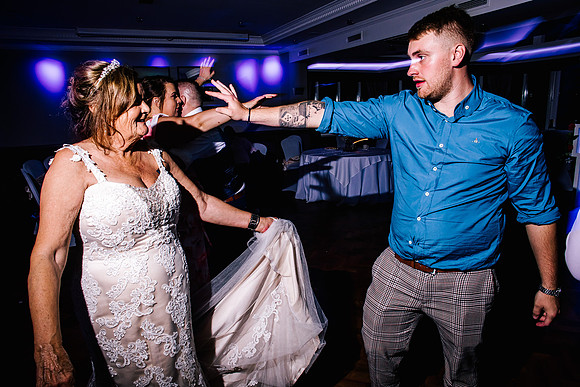 Jane & David - Gift Of A Wedding - Moat House Acton Trussell-774
