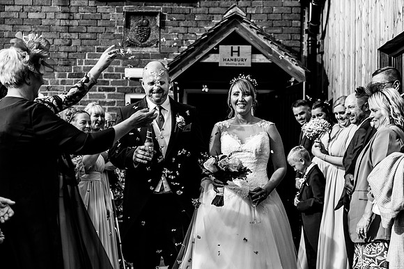Hanbury Barn Wedding Photography - Laura & Phil-391