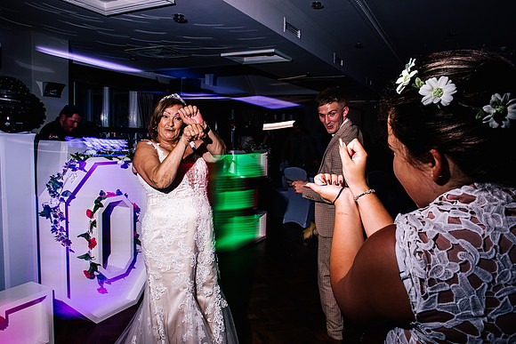 Jane & David - Gift Of A Wedding - Moat House Acton Trussell-551