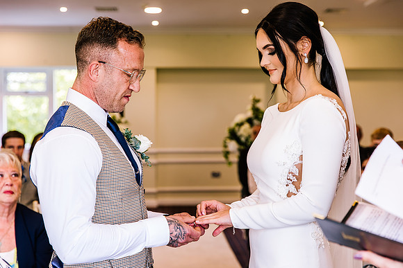Wychwood Park Wedding Photography - Jessica & Mark-272