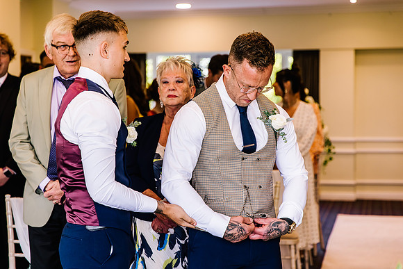 Wychwood Park Wedding Photography - Jessica & Mark-188
