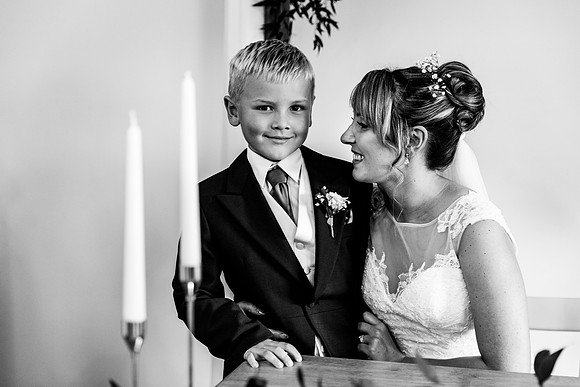 Hanbury Barn Wedding Photography - Laura & Phil-346