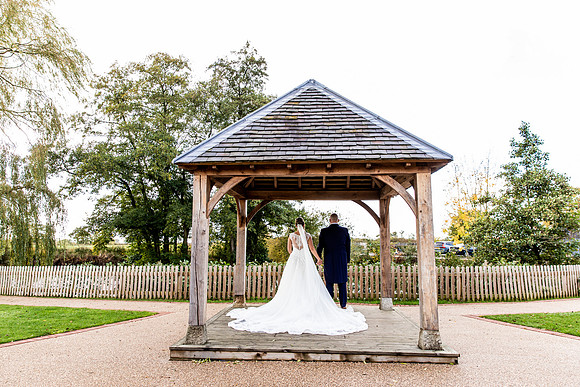 Hanbury Barn Wedding Photography - Laura & Phil-561