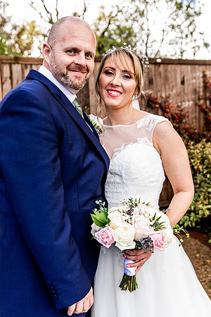 Hanbury Barn Wedding Photography - Laura & Phil-546