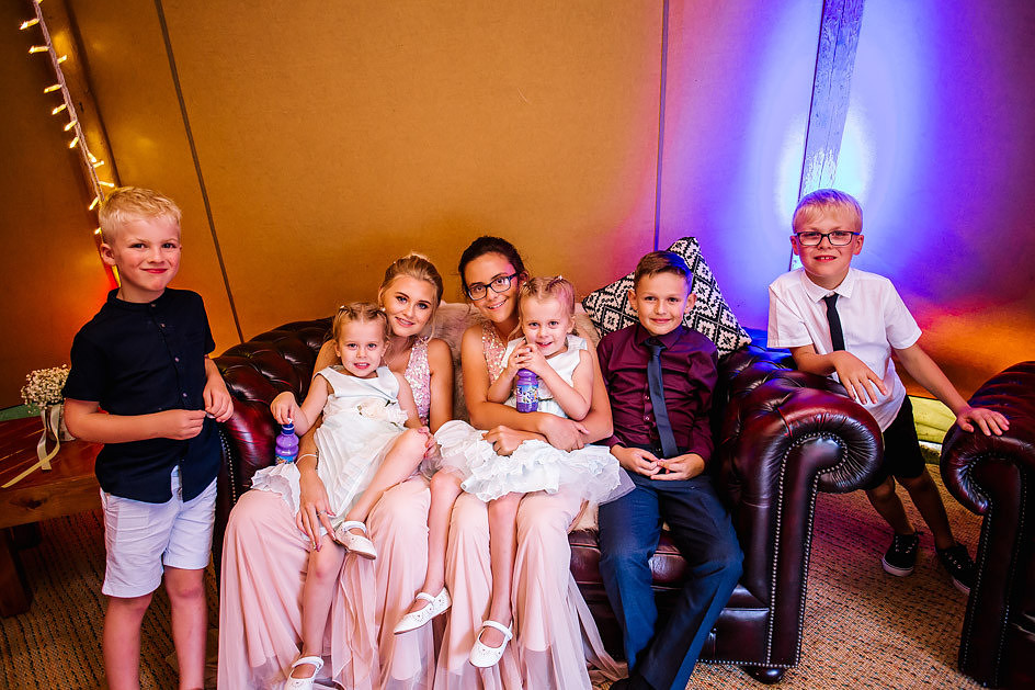 The Oak Tree Of Peover Wedding Photography - Cheshire Wedding Photographer-942