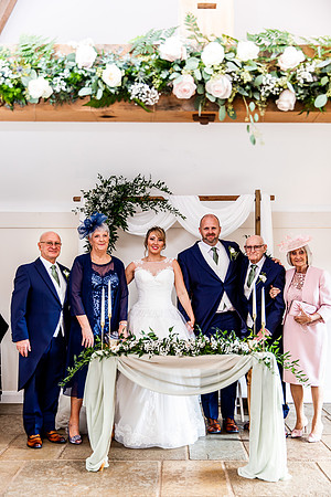 Hanbury Barn Wedding Photography - Laura & Phil-351