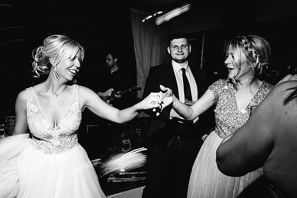 Three Horseshoes Wedding Photography - Staffordshire Weddding Photographer - Laura & Louis-855