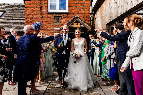 Hanbury Barn Wedding Photography - Laura & Phil-392