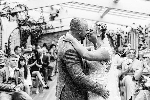 Foxtail Barns Wedding Photography - Kate & Jonathon-337