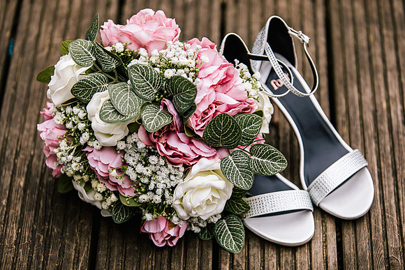Alcumlow Wedding Barn - Cheshire Wedding Photographer-32