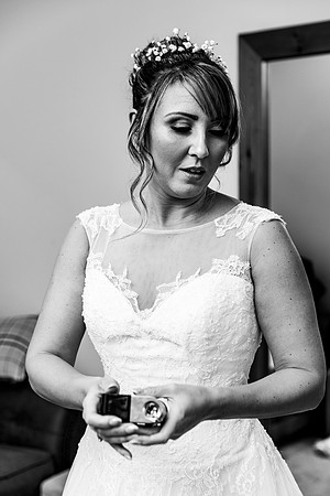 Hanbury Barn Wedding Photography - Laura & Phil-248
