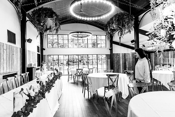Foxtail Barns Wedding Photography - Kerry & Andy-15