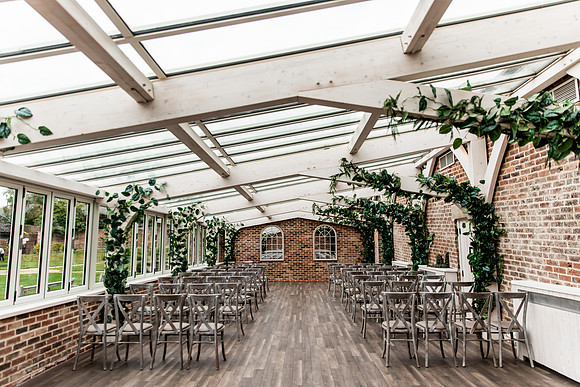 Foxtail Barns Wedding Photography - Kerry & Andy-3