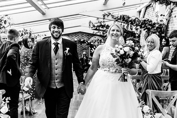 Foxtail Barns Wedding Photography - Kerry & Andy-329