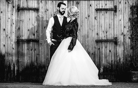 Three Horseshoes Wedding Photography - Staffordshire Weddding Photographer - Laura & Louis-611
