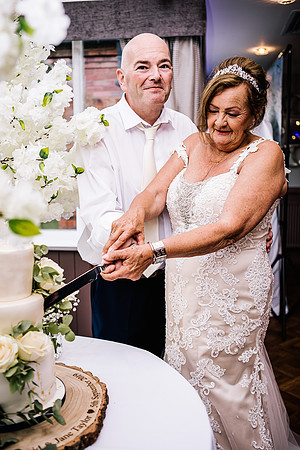 Jane & David - Gift Of A Wedding - Moat House Acton Trussell-425