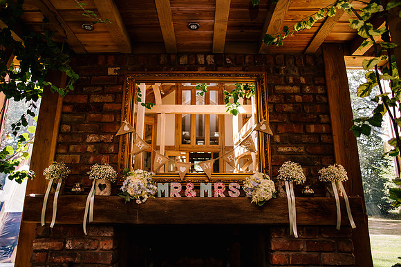 The Oak Tree Of Peover Wedding Photography - Cheshire Wedding Photographer-556
