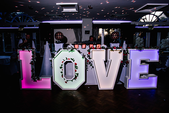 Jane & David - Gift Of A Wedding - Moat House Acton Trussell-511