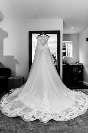 Hanbury Barn Wedding Photography - Laura & Phil-237
