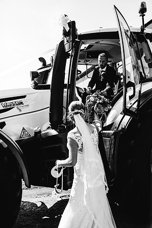 Staffordshire Moorlands Wedding Photography -  Lisa & Andy-348