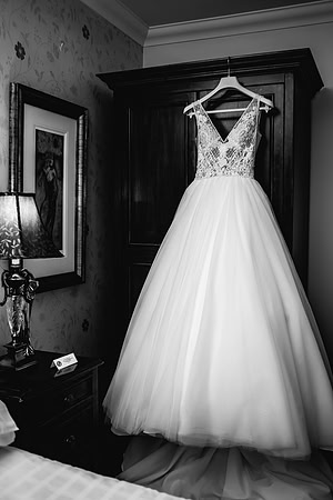 Three Horseshoes Wedding Photography - Staffordshire Weddding Photographer - Laura & Louis-4
