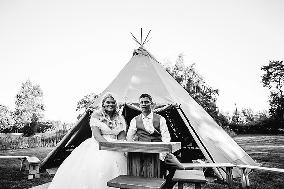The Oak Tree Of Peover Wedding Photography - Cheshire Wedding Photographer-1009