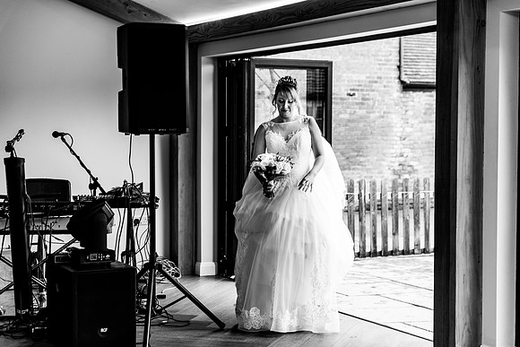 Hanbury Barn Wedding Photography - Laura & Phil-257