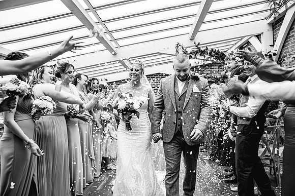 Foxtail Barns Wedding Photography - Kate & Jonathon-397