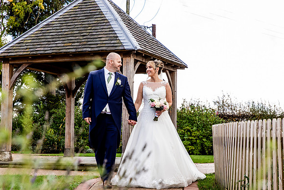 Hanbury Barn Wedding Photography - Laura & Phil-572