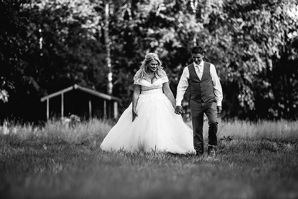 The Oak Tree Of Peover Wedding Photography - Cheshire Wedding Photographer-994