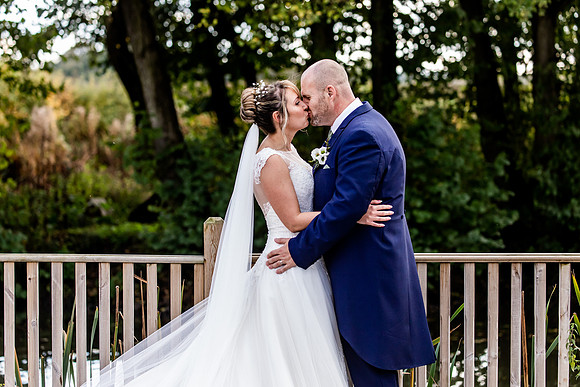 Hanbury Barn Wedding Photography - Laura & Phil-598