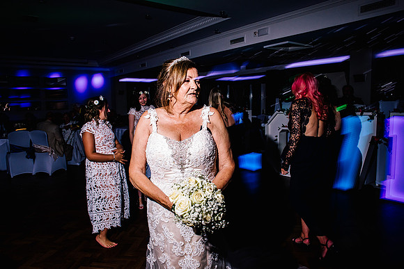 Jane & David - Gift Of A Wedding - Moat House Acton Trussell-652