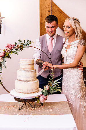 Sandhole Oak Barn Wedding Photography - Caitlin & Shane-864