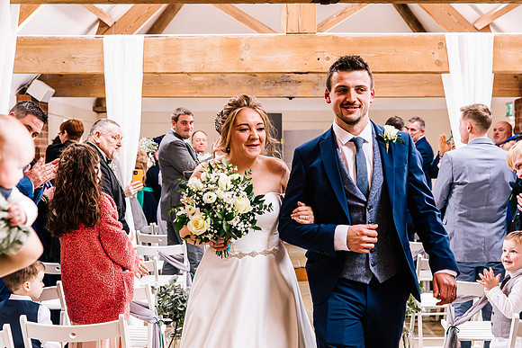 Hanbury Barn Wedding Photography - Hannah & Adam-372