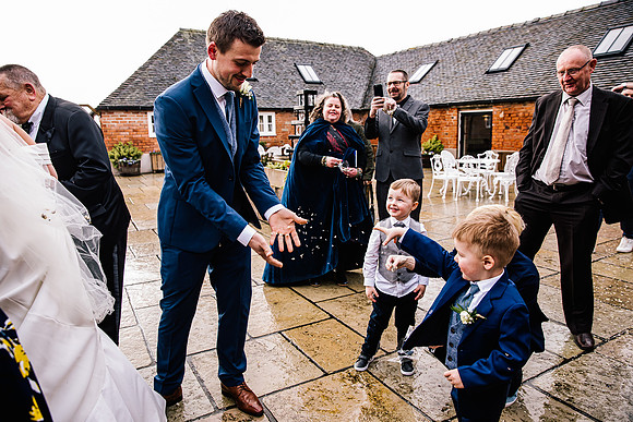 Hanbury Barn Wedding Photography - Hannah & Adam-401