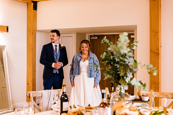Hanbury Barn Wedding Photography - Hannah & Adam-639
