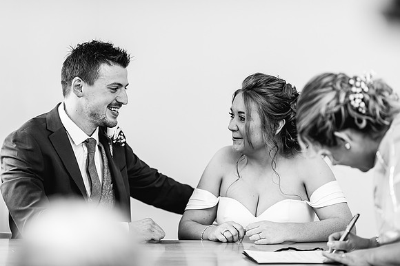 Hanbury Barn Wedding Photography - Hannah & Adam-356