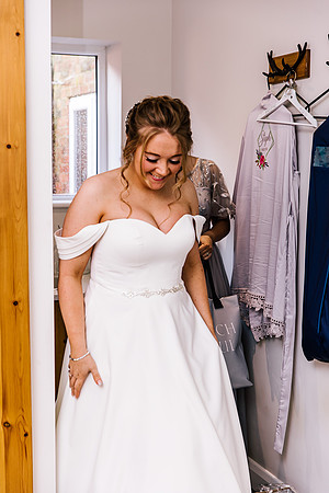 Hanbury Barn Wedding Photography - Hannah & Adam-204